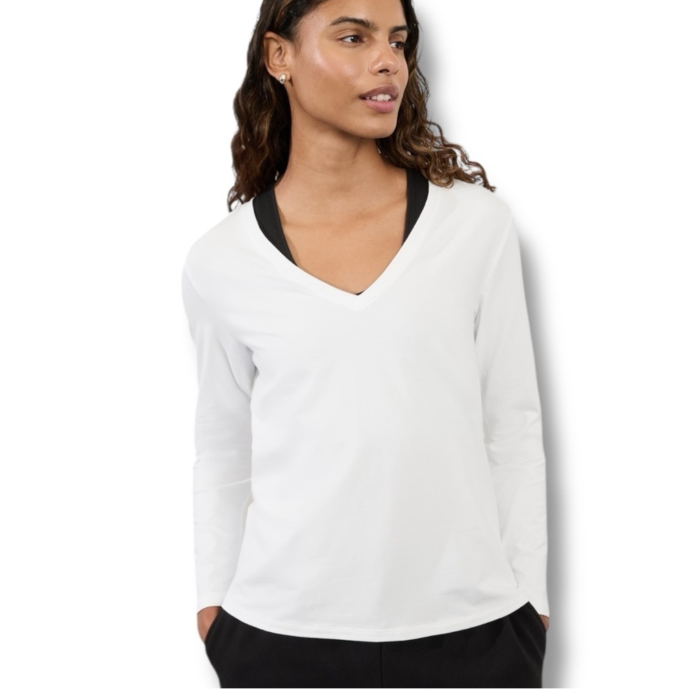 ATHLETA Women’s Essential V-Neck Top - White XL